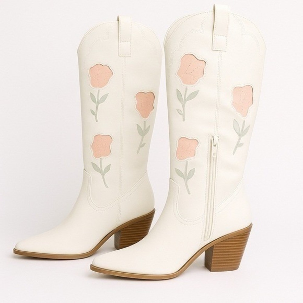 Women's Dixie Western Boots by Universal Thread Off-White Size 6.5 New With Tags